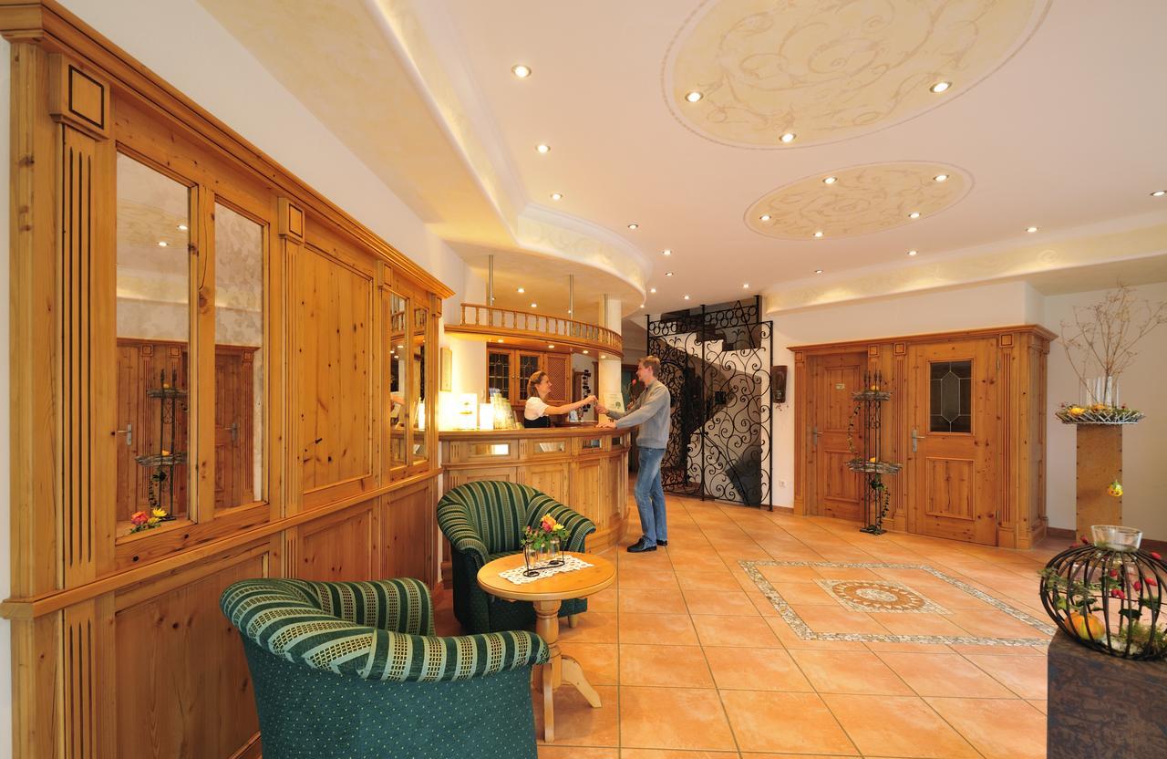 Landhotel Gruener Baum Westendorf  Buitenkant foto